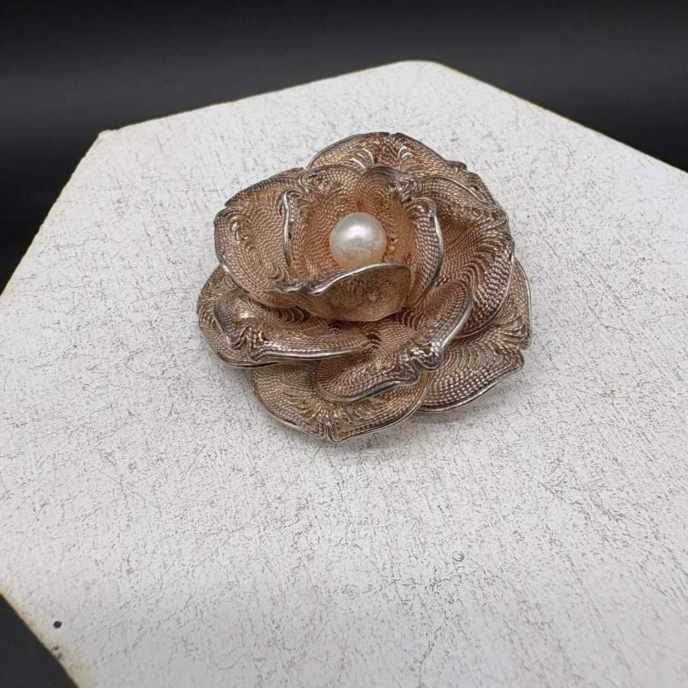 Vintage 950 Silver Filigree Rose Brooch Women OS Silver Excellent Pearl Flower
